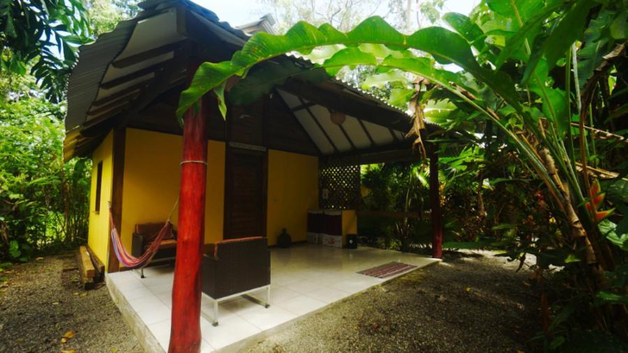 Casa De Los Amigos Caribena Cahuita Exteriör bild