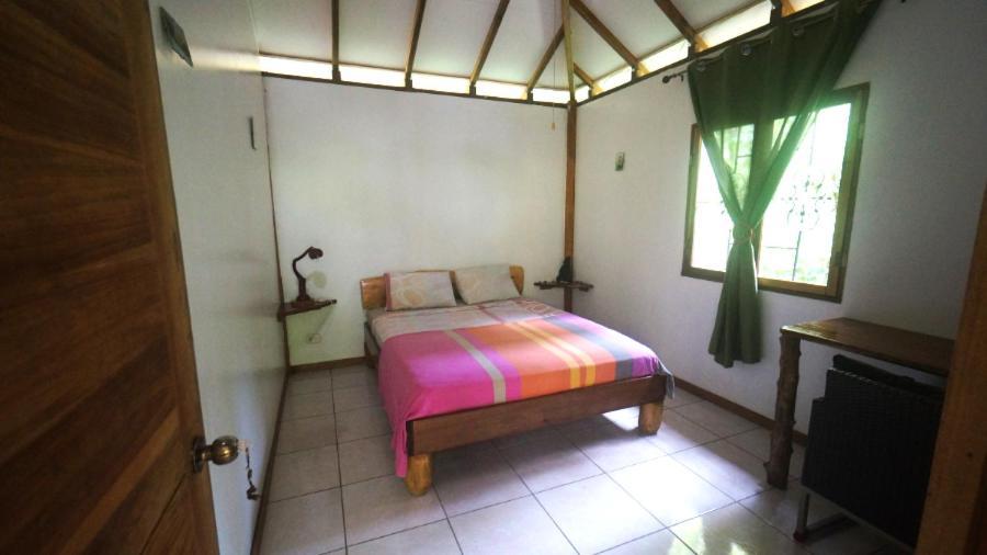 Casa De Los Amigos Caribena Cahuita Exteriör bild