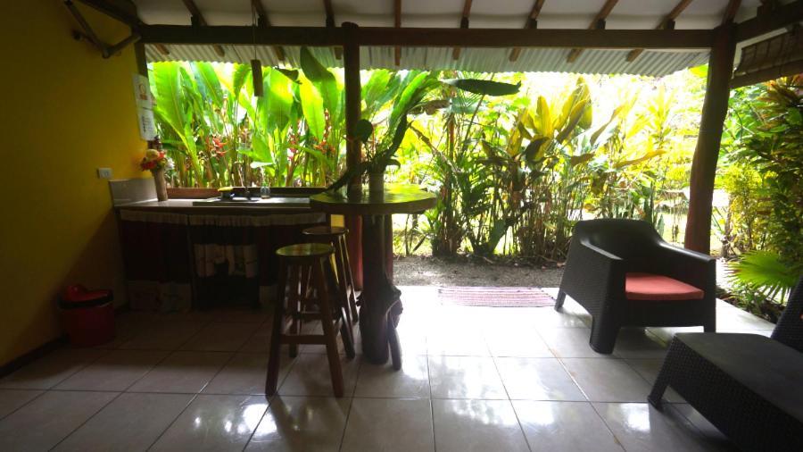 Casa De Los Amigos Caribena Cahuita Exteriör bild